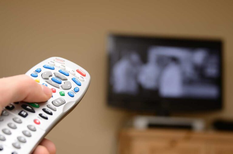 How is cable tv surviving in the face of the besttv streaming services
