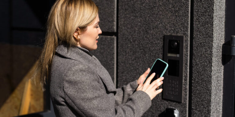 Adt safestreets home security female app 01
