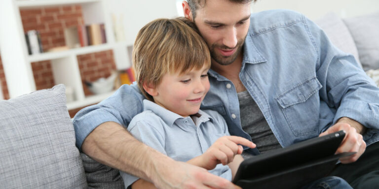 Parental control strategies father son laptop 01