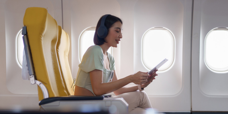Stay connected on your travels female flight 01