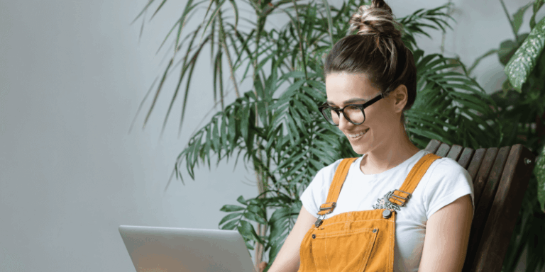 Effective strategies to promote your side hustle online